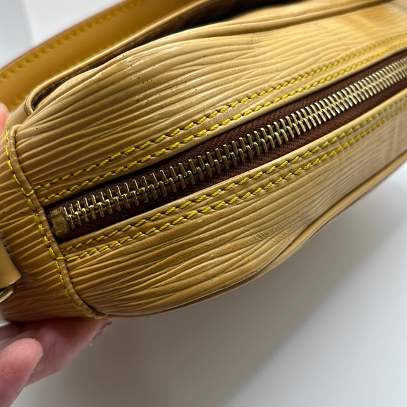 Louis Vuitton Trocadero - Picture 11 of 15